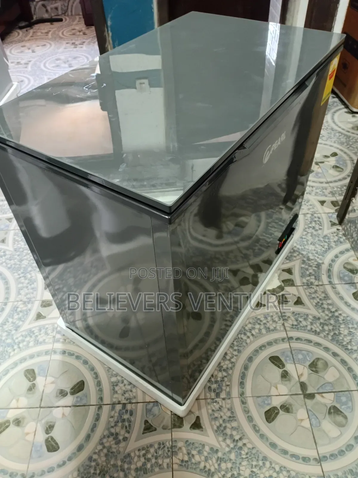 Strong 188l Freezer Pearl Chest Freezer Fridge Pearl