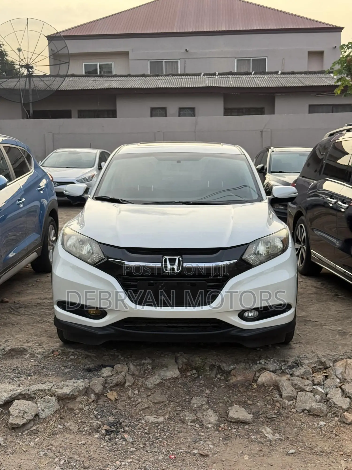 Honda HR-V 4dr SUV (1.5L 4cyl CVT) 2016 White