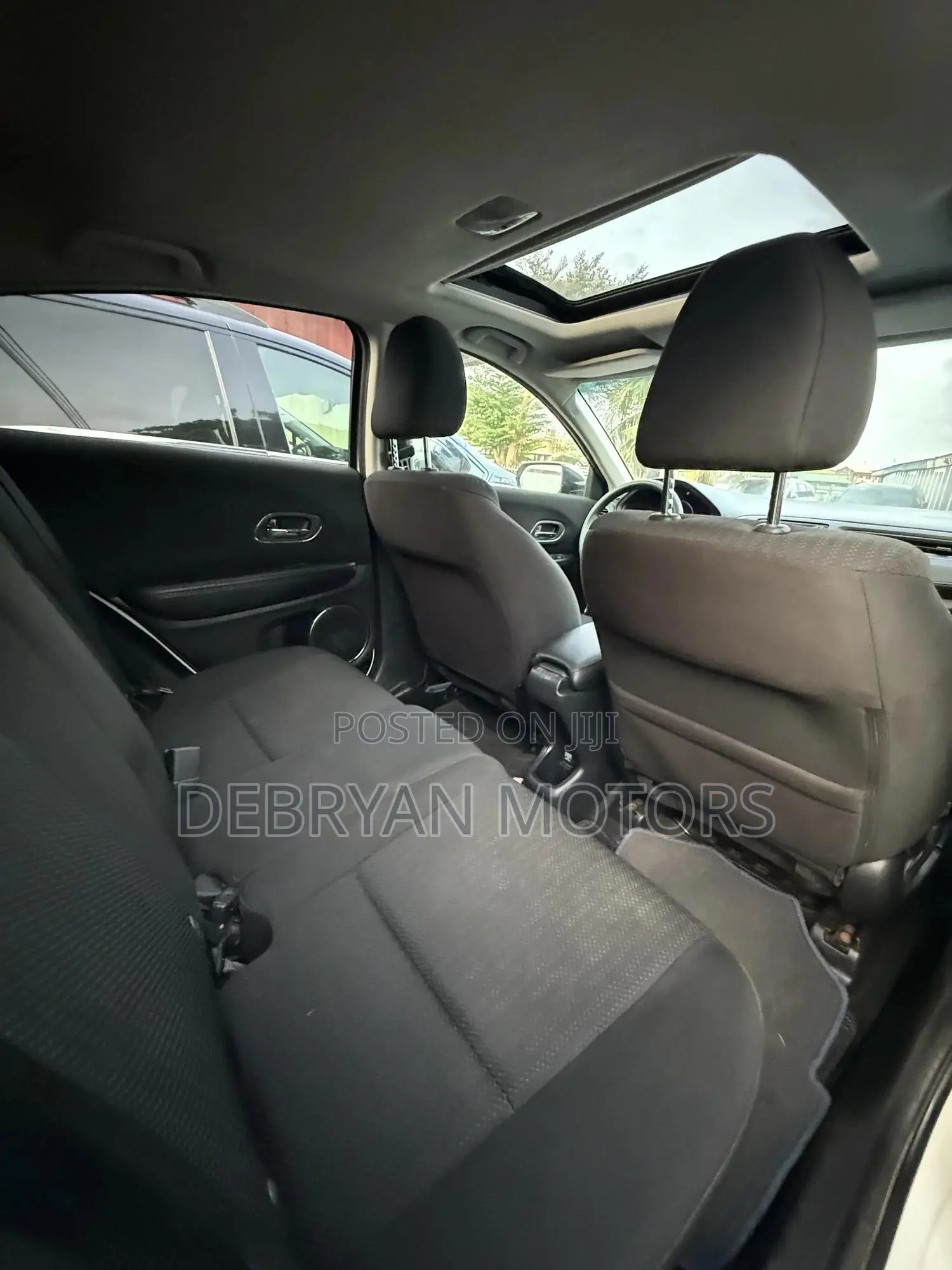 Honda HR-V 4dr SUV (1.5L 4cyl CVT) 2016 White