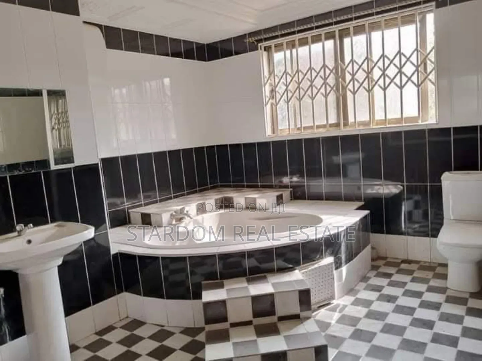 Furnished 5bdrm Mansion in American House for rent