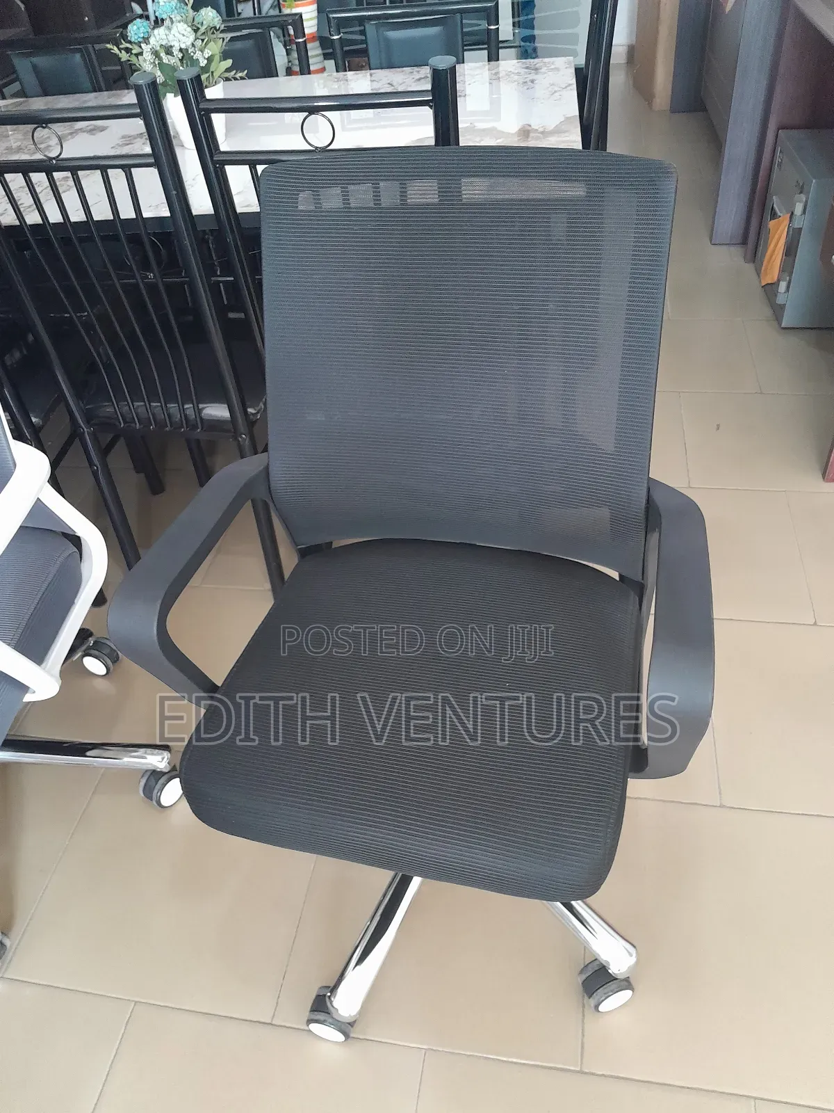 Retailers Working Chair