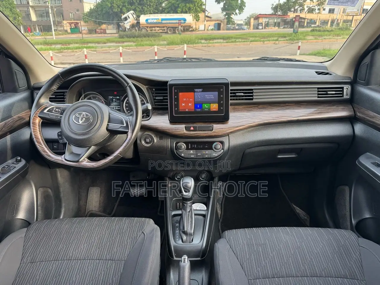 Toyota Rumion 1.5 FWD 2022 Silver