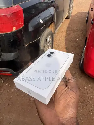 New Apple iPhone 16 128 GB White