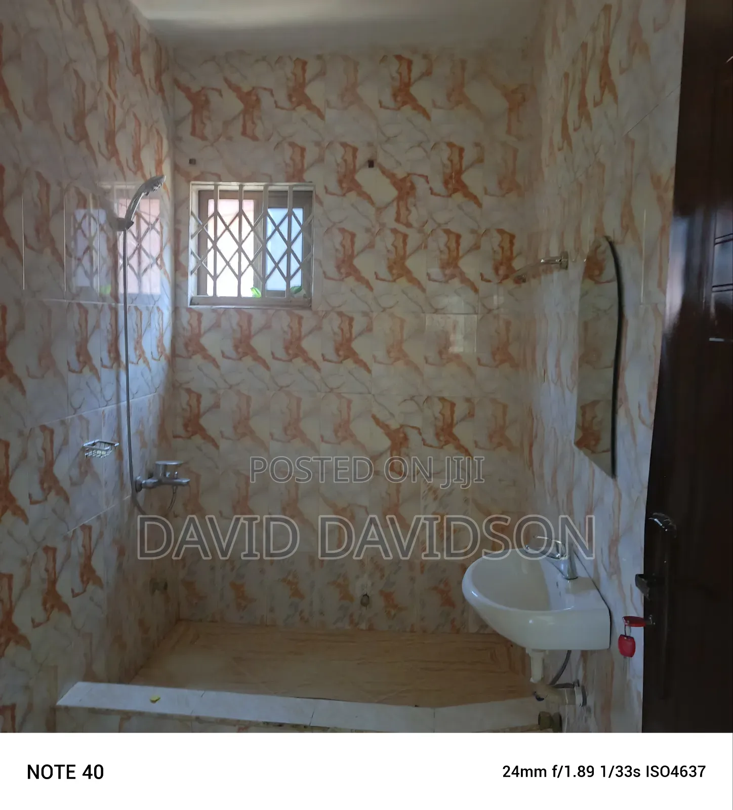 3bdrm Mansion in 3 Bedroom Self, Tema Metropolitan for rent