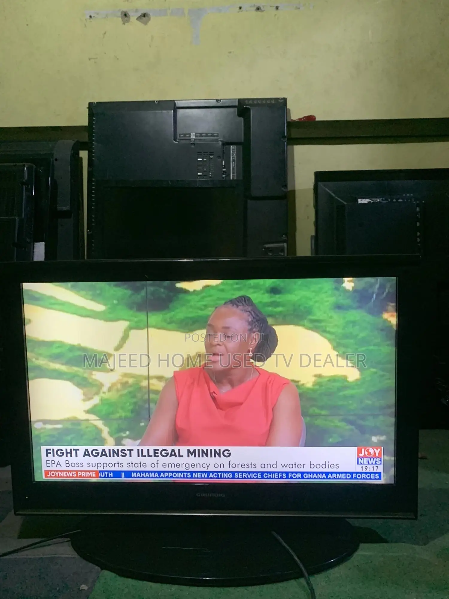 38inches LCD Display Television