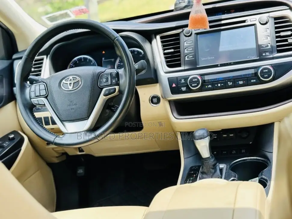 Toyota Highlander Limited 2019 Green
