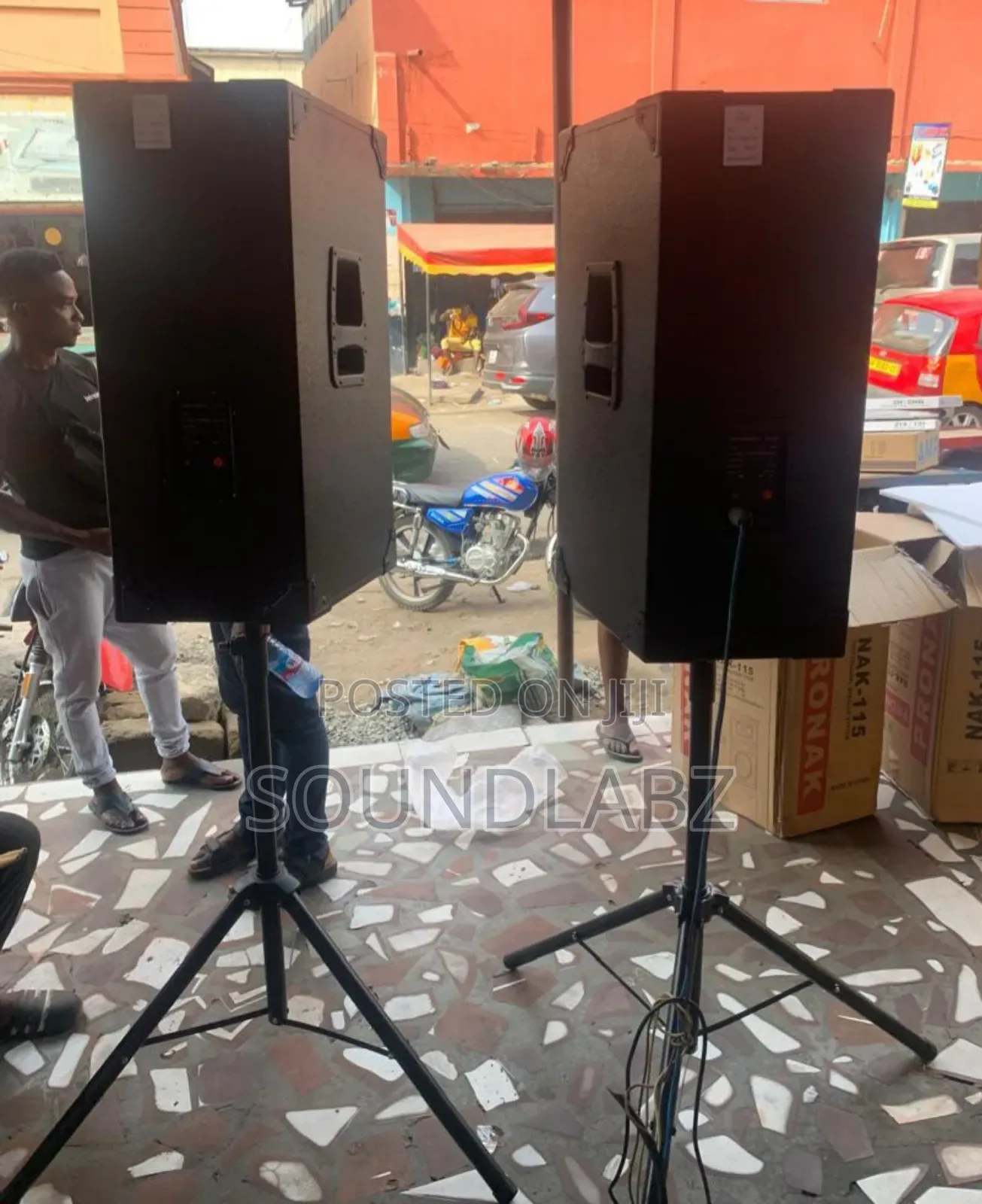 Pro-Nak Half-Range Speakers With Stand