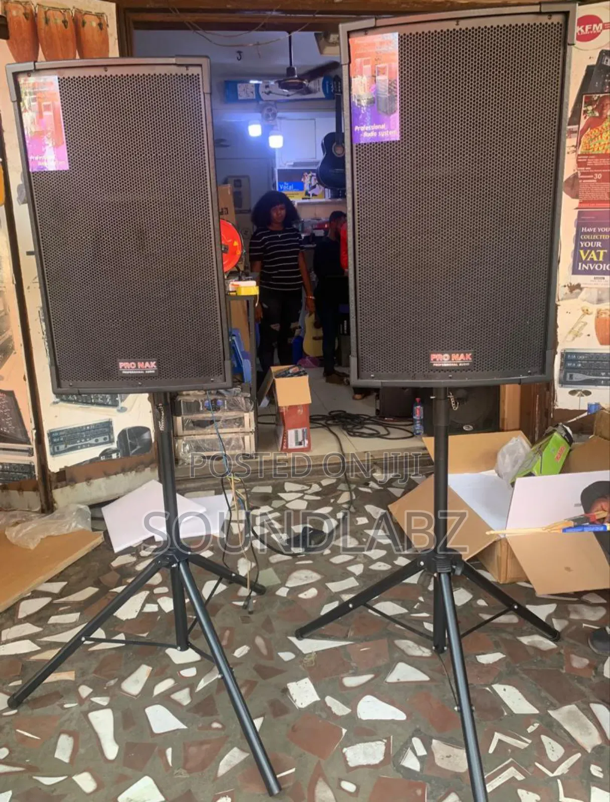 Pro-Nak Half-Range Speakers With Stand