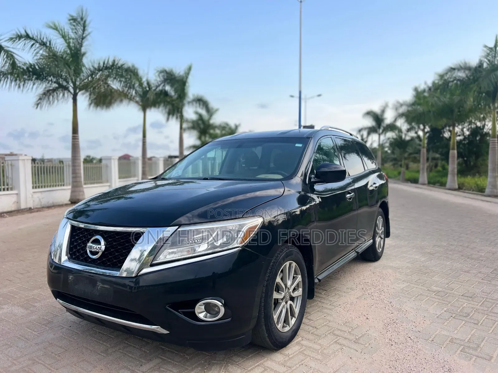 Nissan Pathfinder S 4dr 4x4 (3.5L 6cyl) 2016 Black