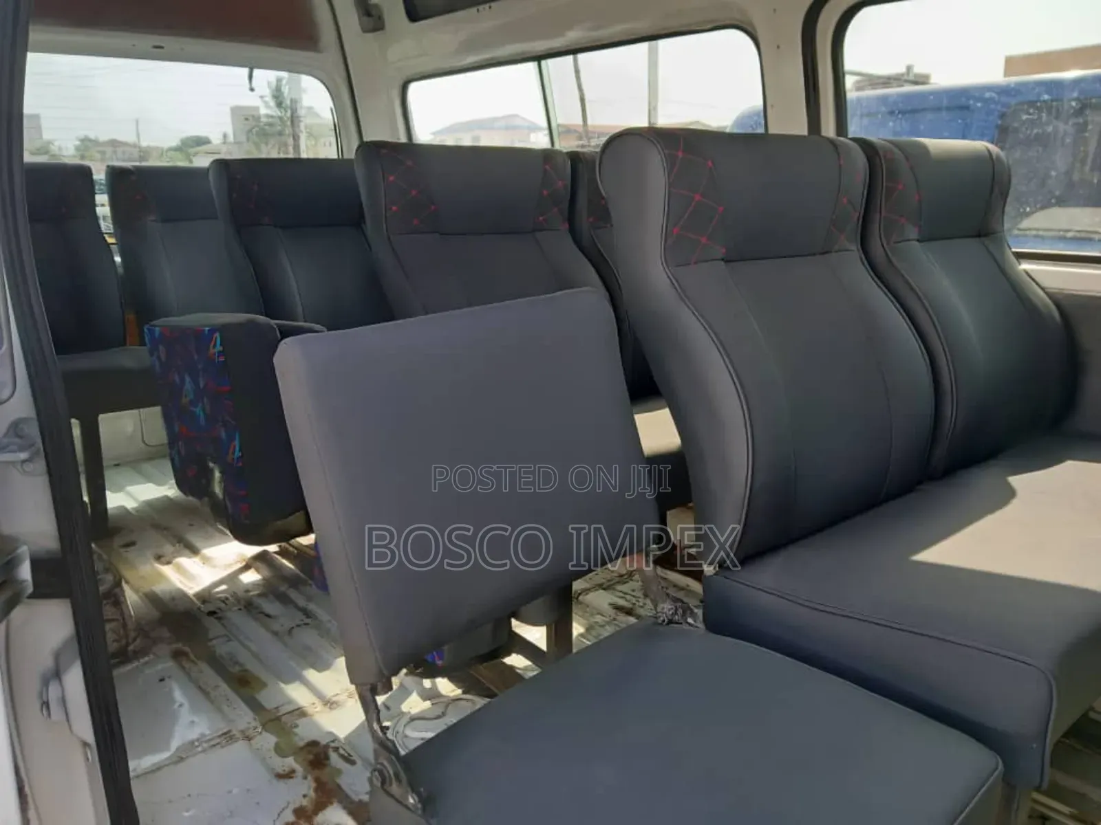 Nissan Caravan (Urvan) 2010 Silver