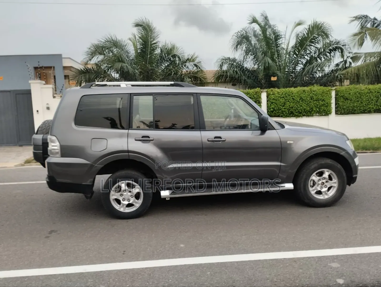 Mitsubishi Pajero 2009 Gray