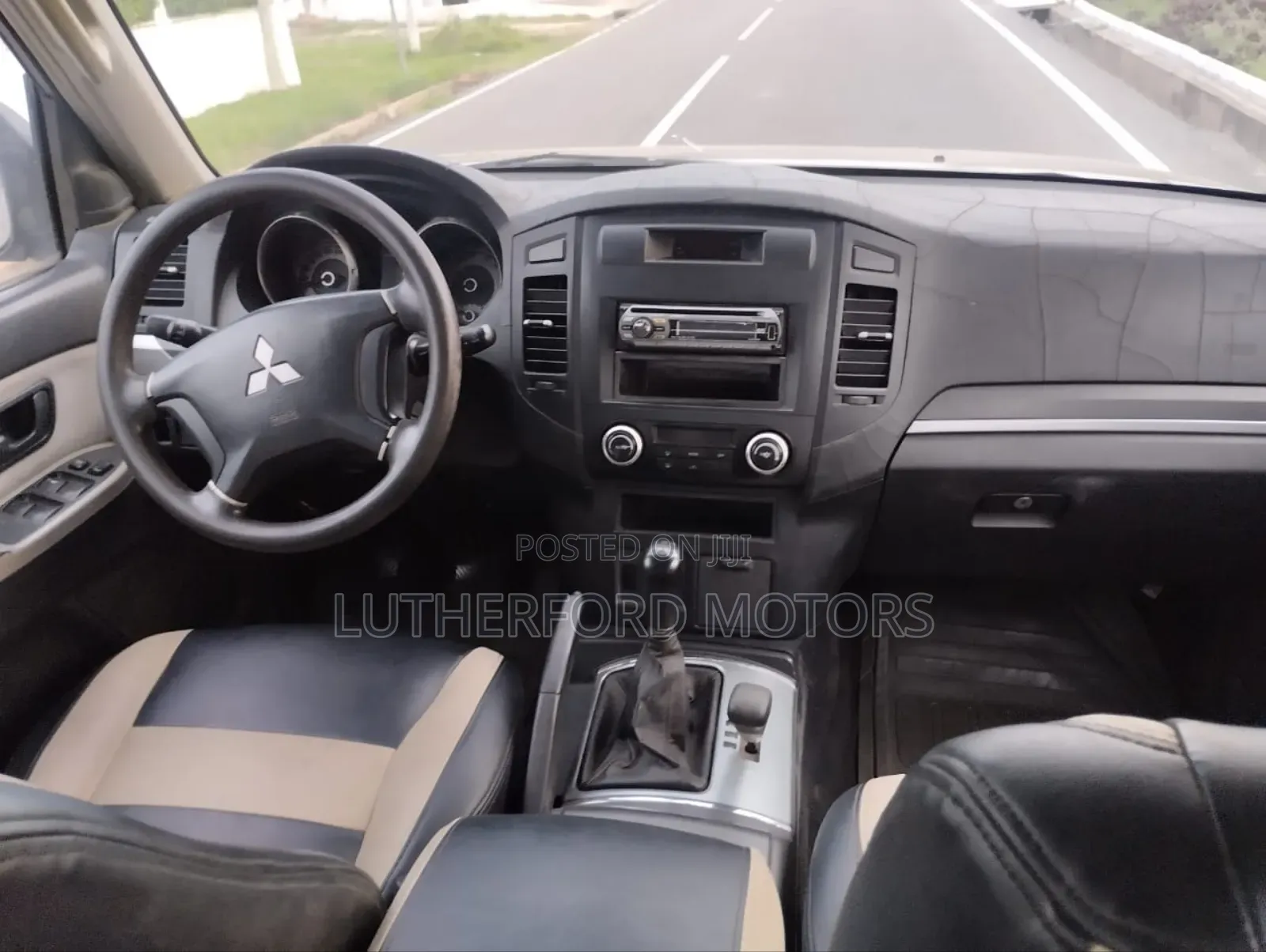 Mitsubishi Pajero 2009 Gray