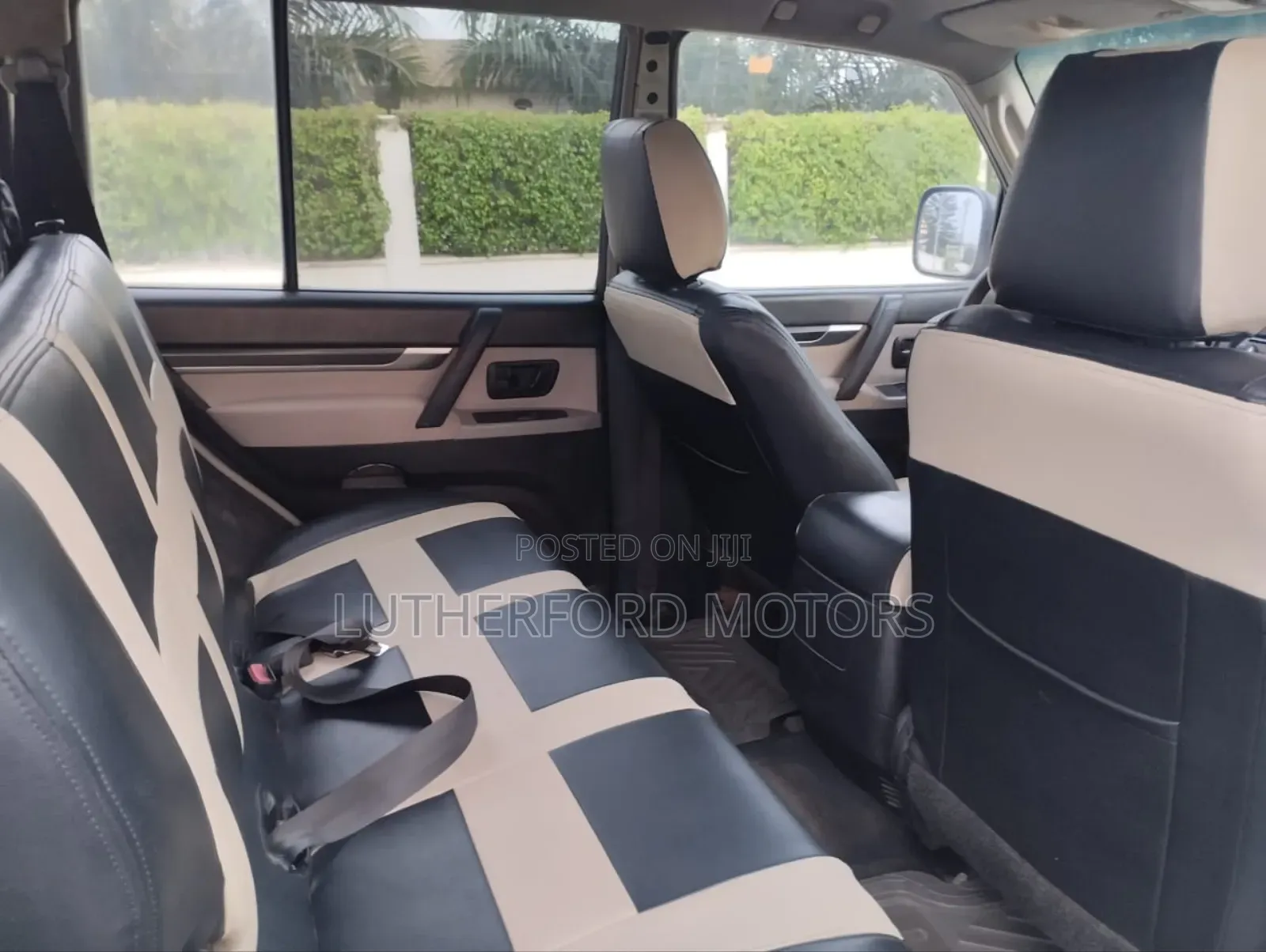 Mitsubishi Pajero 2009 Gray