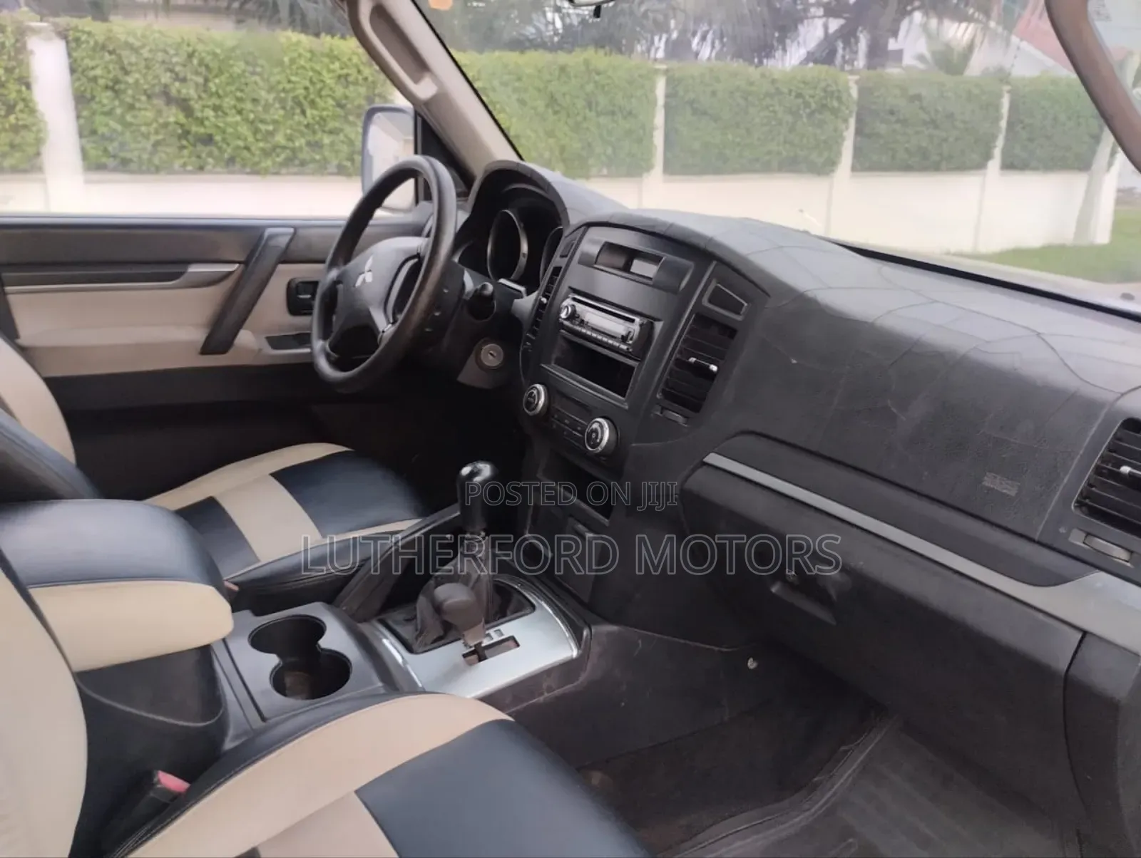 Mitsubishi Pajero 2009 Gray