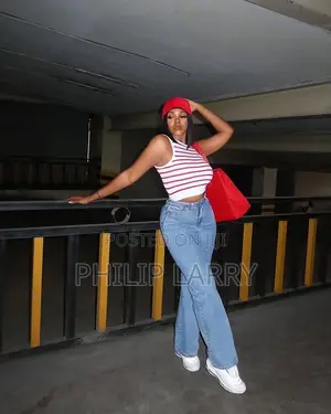 Wide Straight Legs Jeans