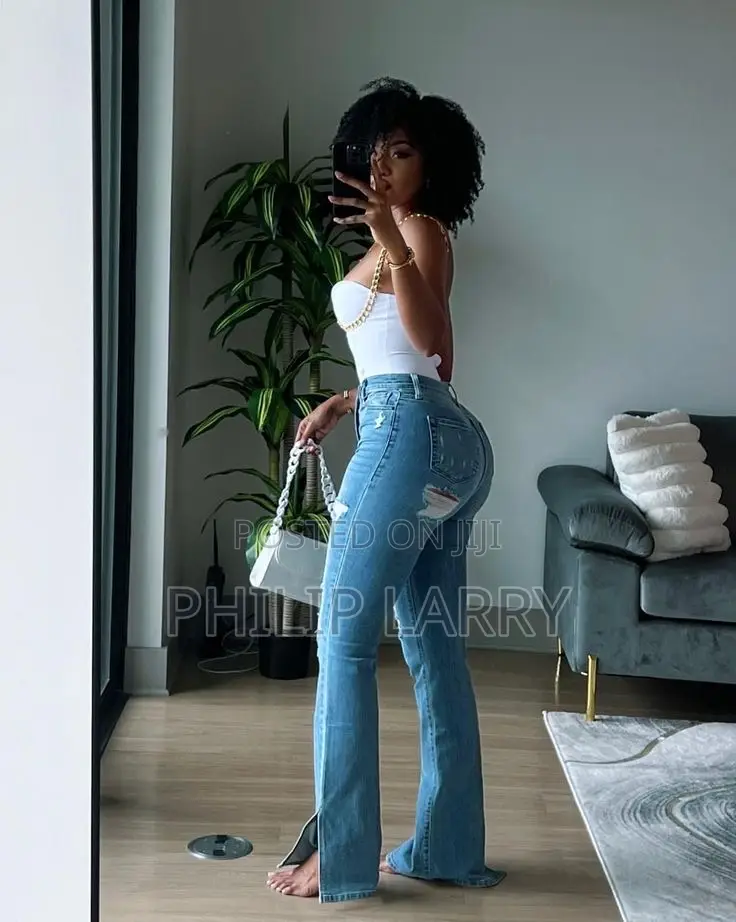 Wide Straight Legs Jeans