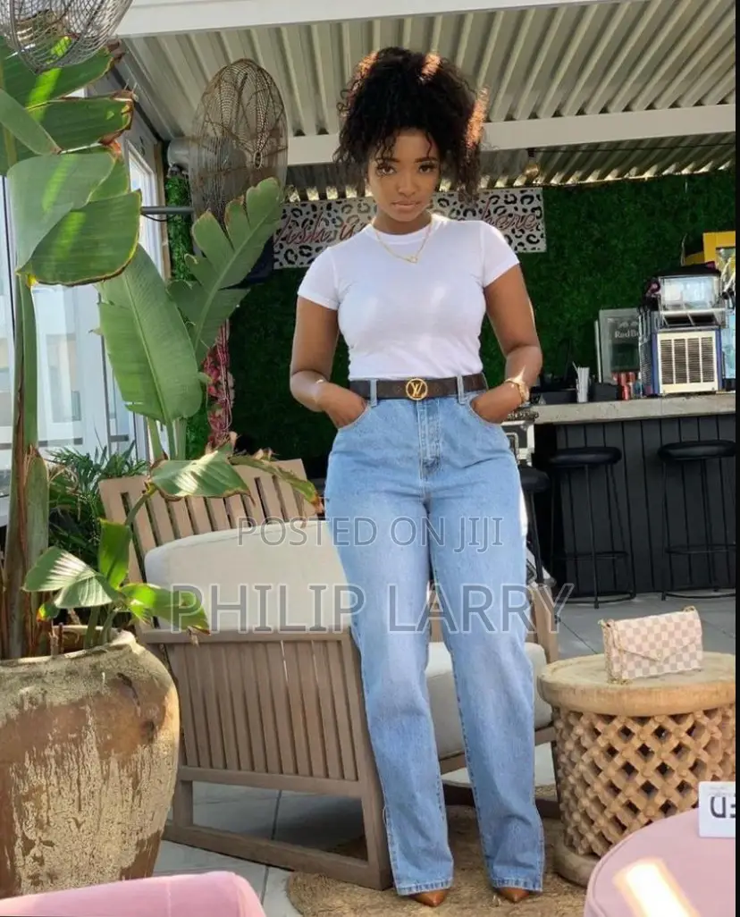 Wide Straight Legs Jeans