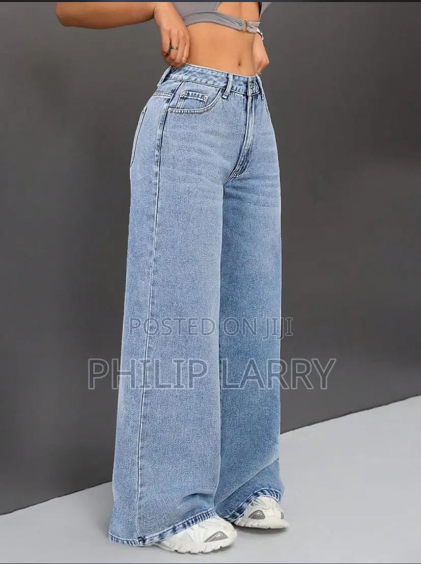 Wide Straight Legs Jeans