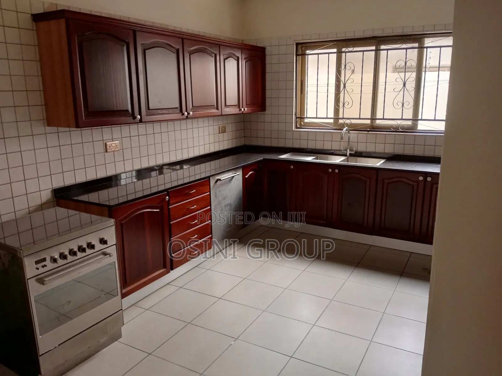 Furnished 3bdrm Apartment in A&C Mall Area for rent