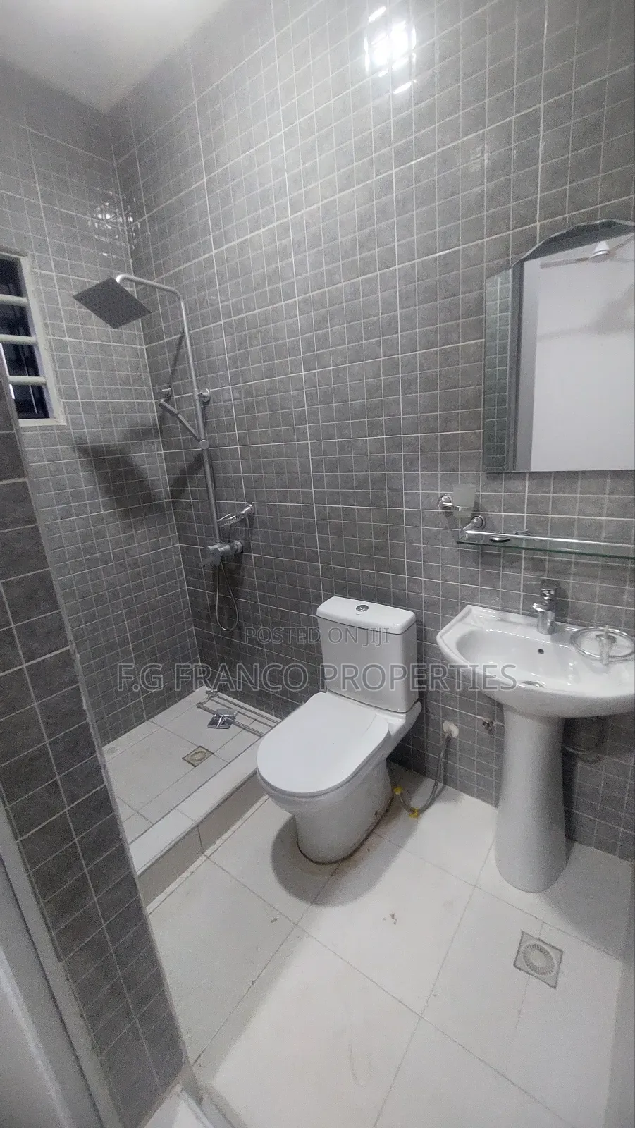 3bdrm House in Kg.Franco Properties, Spintex for sale