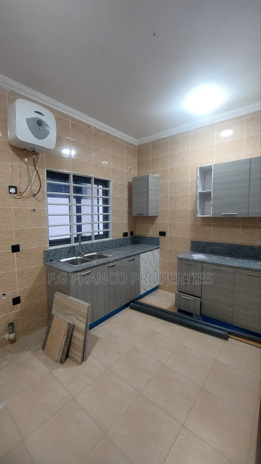 3bdrm House in Kg.Franco Properties, Spintex for sale