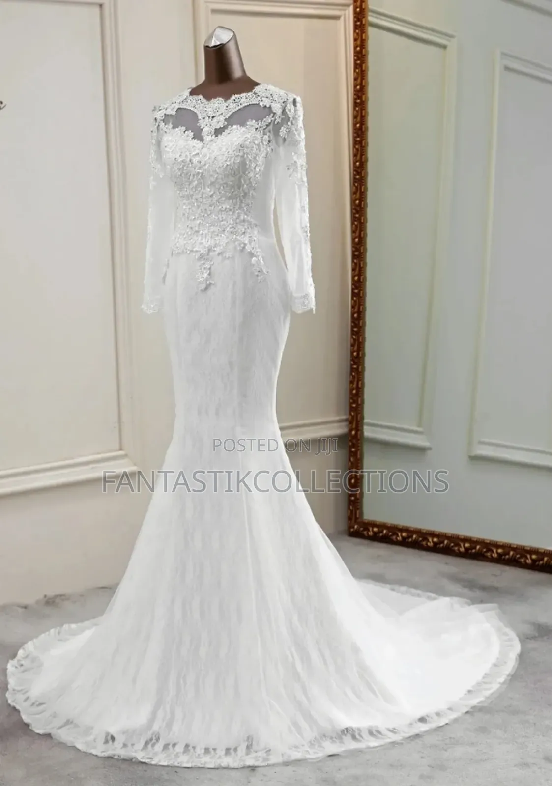 Elegant Lace Long-Sleeve Mermaid Wedding Dress