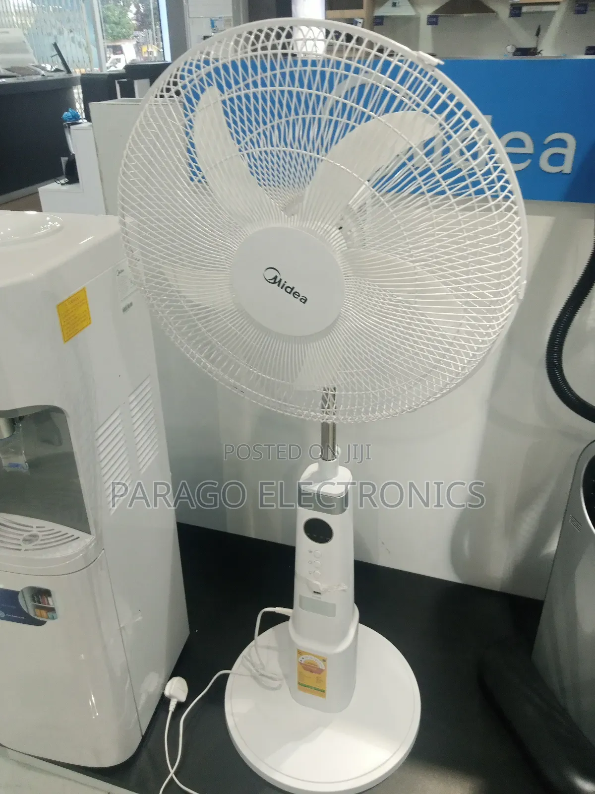 Midea-18′′-Rechargeable-Standing-Fan-Fs45-23mrd