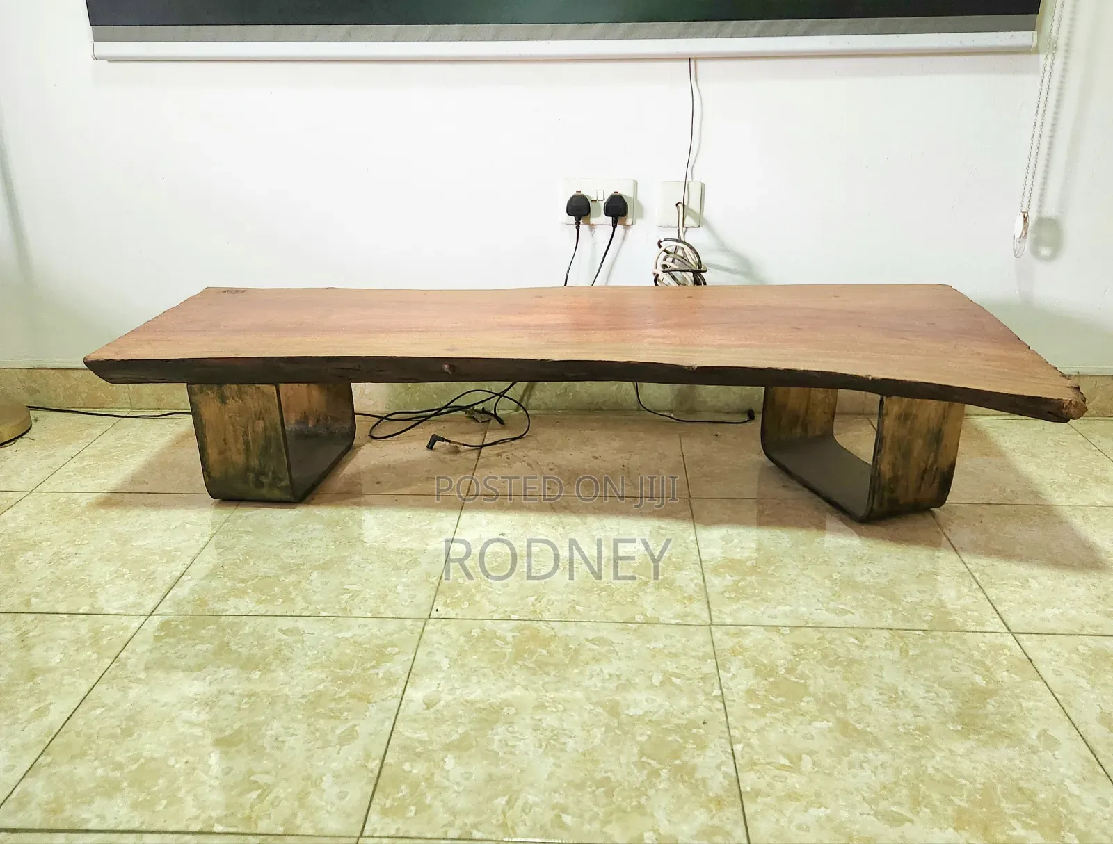 Tv Stand. [ Real Wood ]