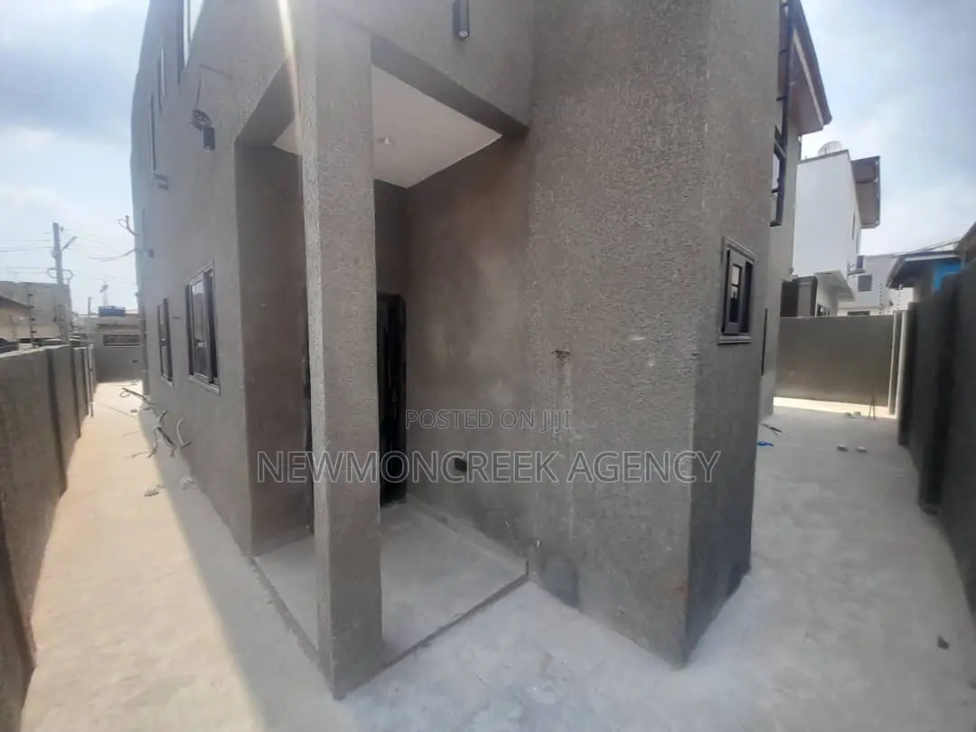 4bdrm Duplex in East Legon Ips, Accra Metropolitan for sale