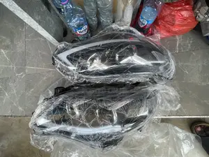 Toyota Corolla 2012,2013,2014 Spec Headlight
