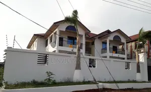 2bdrm Apartment in West Hills Mall Area for rent