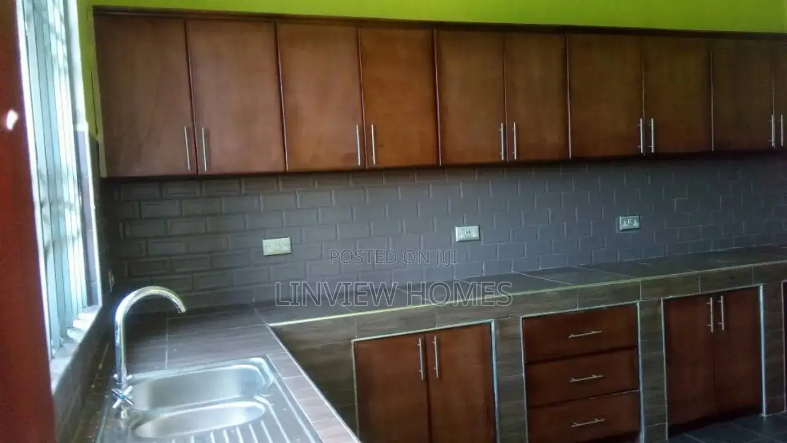 2bdrm Apartment in West Hills Mall Area for rent