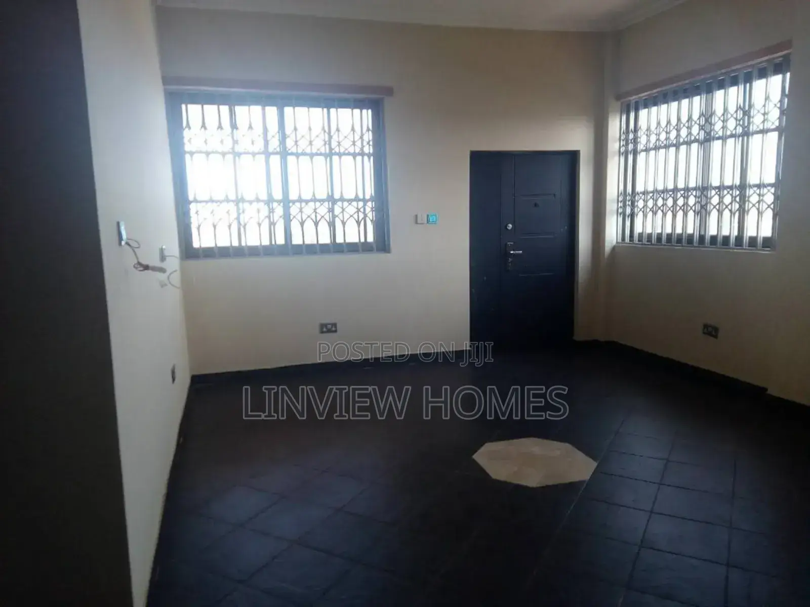 2bdrm Apartment in West Hills Mall Area for rent