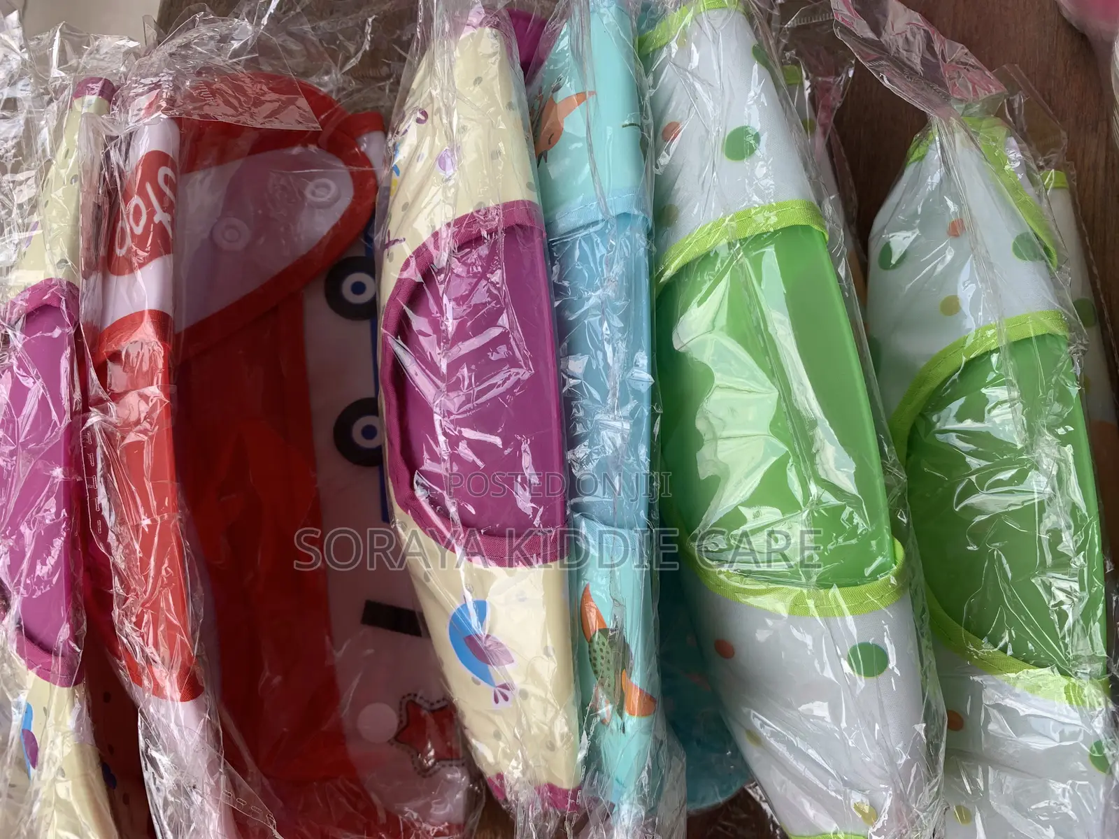 Baby Rubber Bibs With Silicone Crumbs Collector