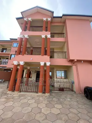 3bdrm Apartment in Lakeside Community 1 for rent