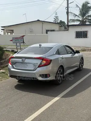 Honda Civic Touring 4dr Sedan (1.5L 4cyl) 2017 Silver