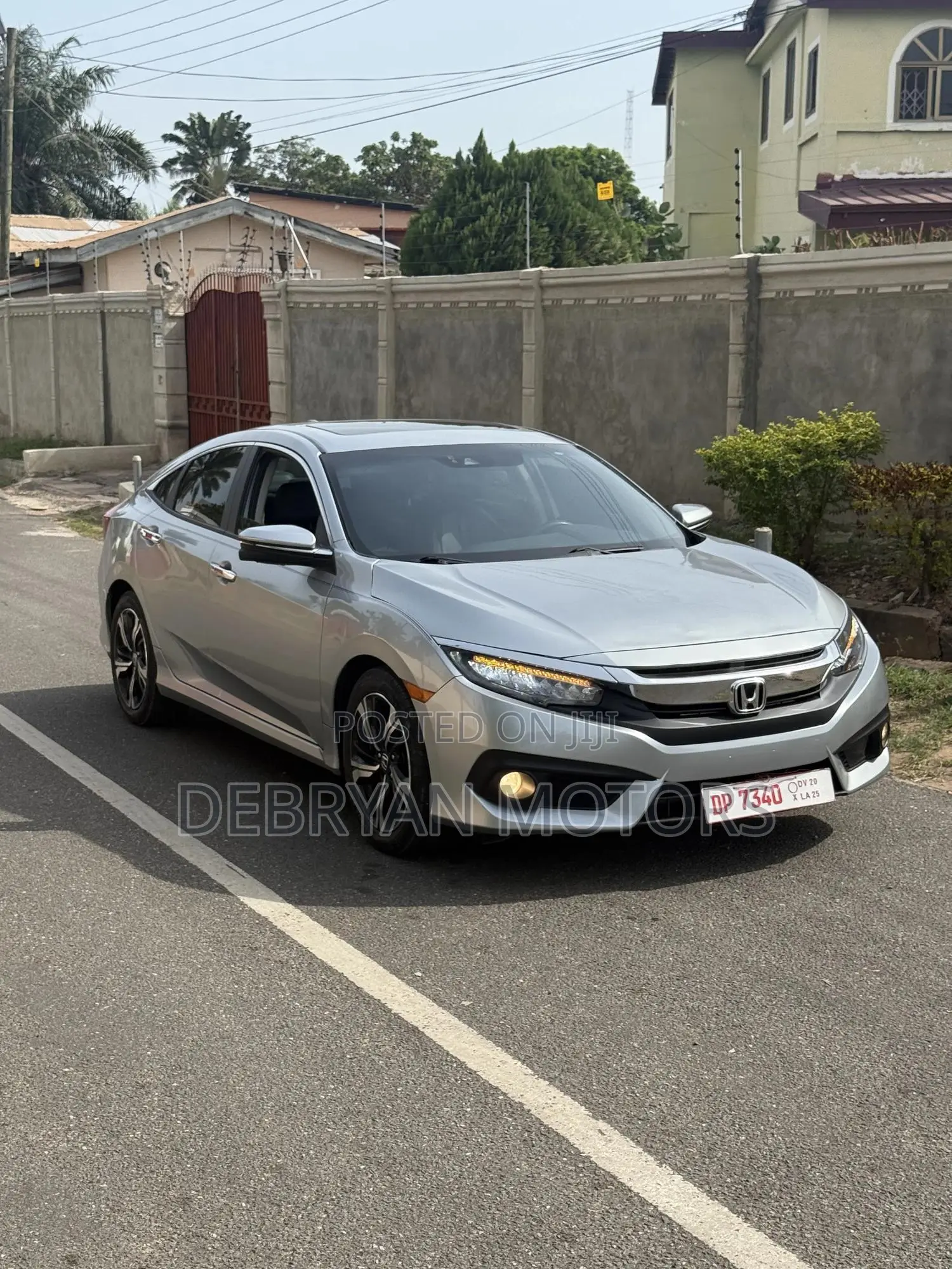Honda Civic Touring 4dr Sedan (1.5L 4cyl) 2017 Silver