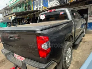 Toyota Tundra 2016 Black