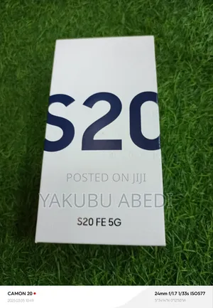 New Samsung Galaxy S20 FE 128 GB Blue