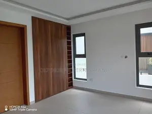 4bdrm House in Com16, Accra Metropolitan for sale