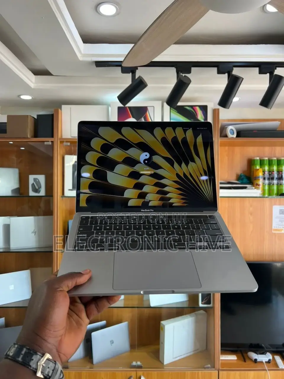 Laptop Apple MacBook Pro 2020 8GB Apple M1 SSD 256GB