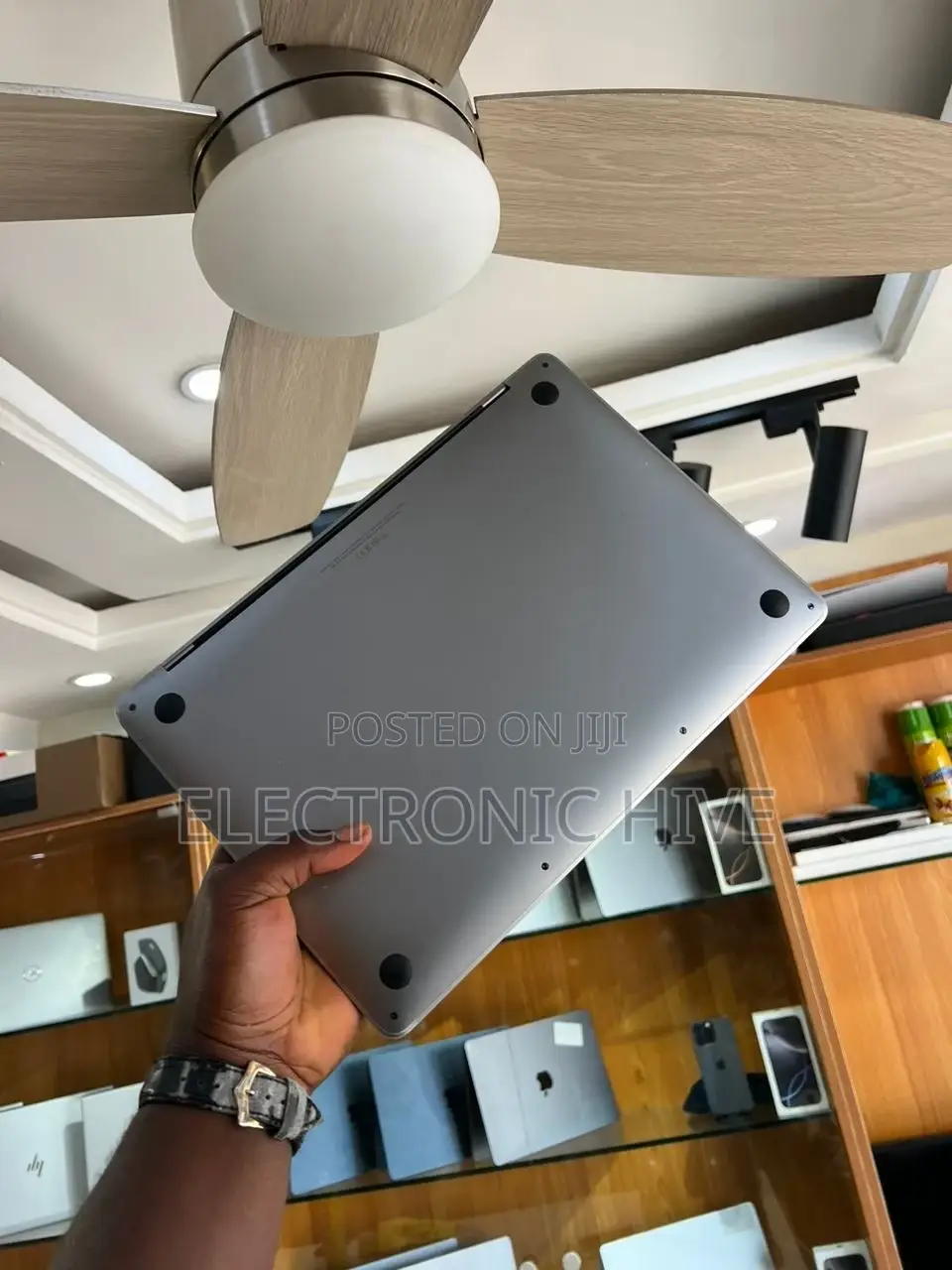 Laptop Apple MacBook Pro 2020 8GB Apple M1 SSD 256GB