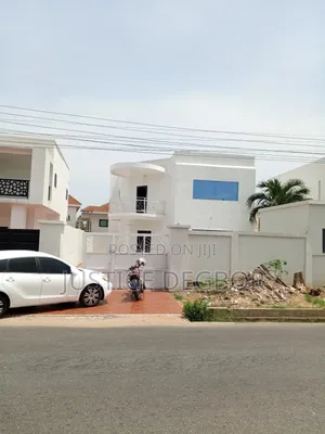 5bdrm House in Accra Metropolitan for sale