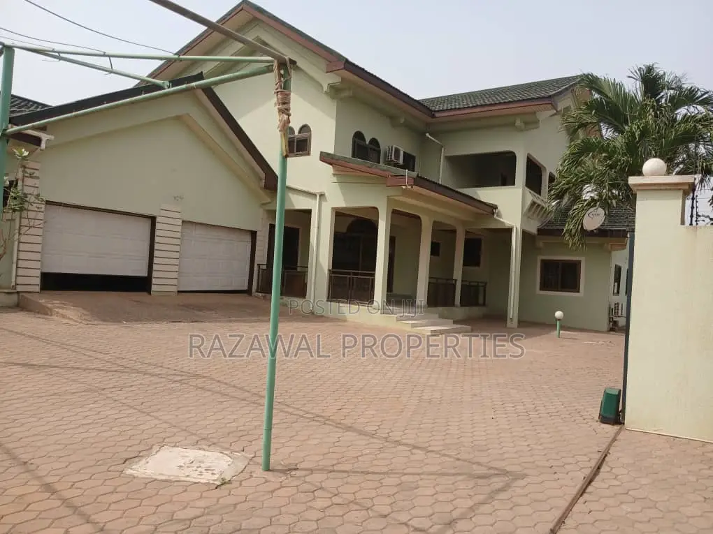 5bdrm Mansion in Adjiriganno, Adjiriganor for sale