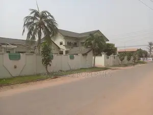 5bdrm Mansion in Adjiriganno, Adjiriganor for sale