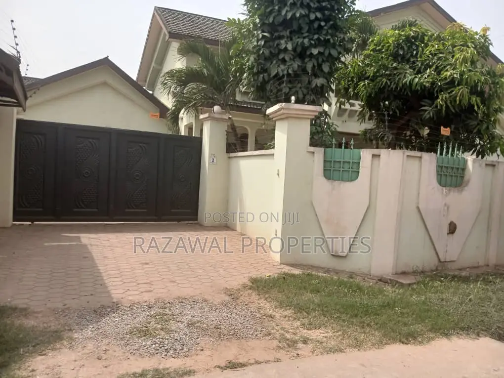 5bdrm Mansion in Adjiriganno, Adjiriganor for sale