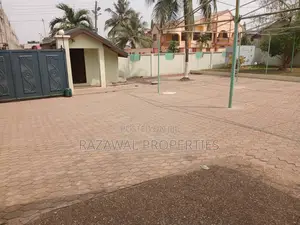 5bdrm Mansion in Adjiriganno, Adjiriganor for sale
