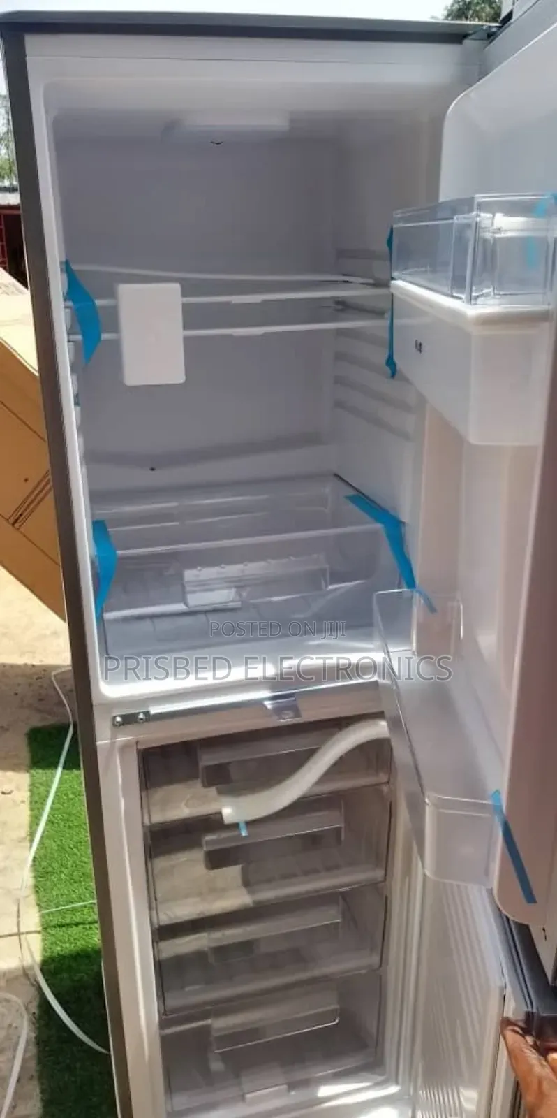 Roch Durable Double Door Fridge With Dispenser 246 Litres