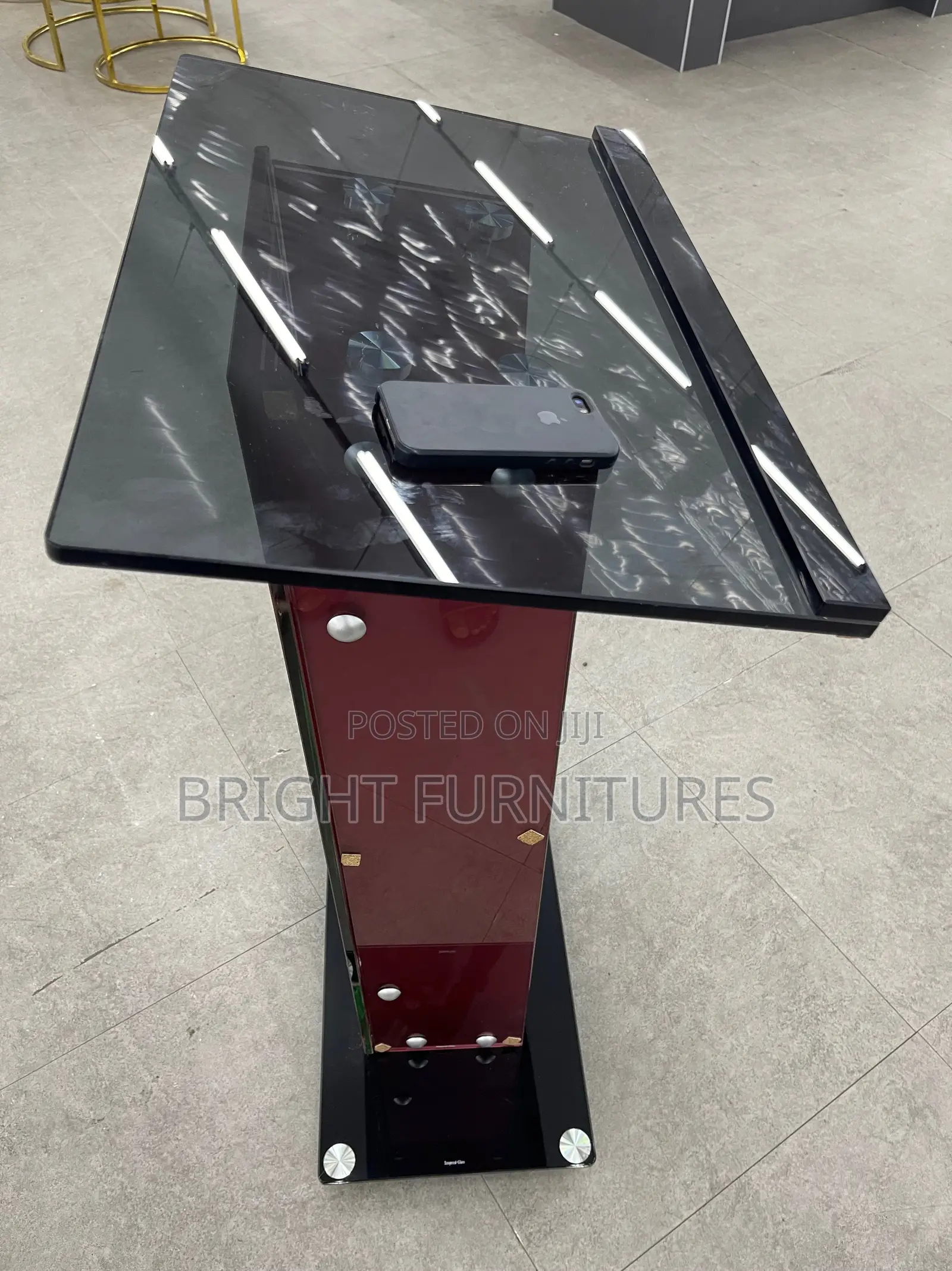 Quality Glass Pulpit Available in Different Sizes