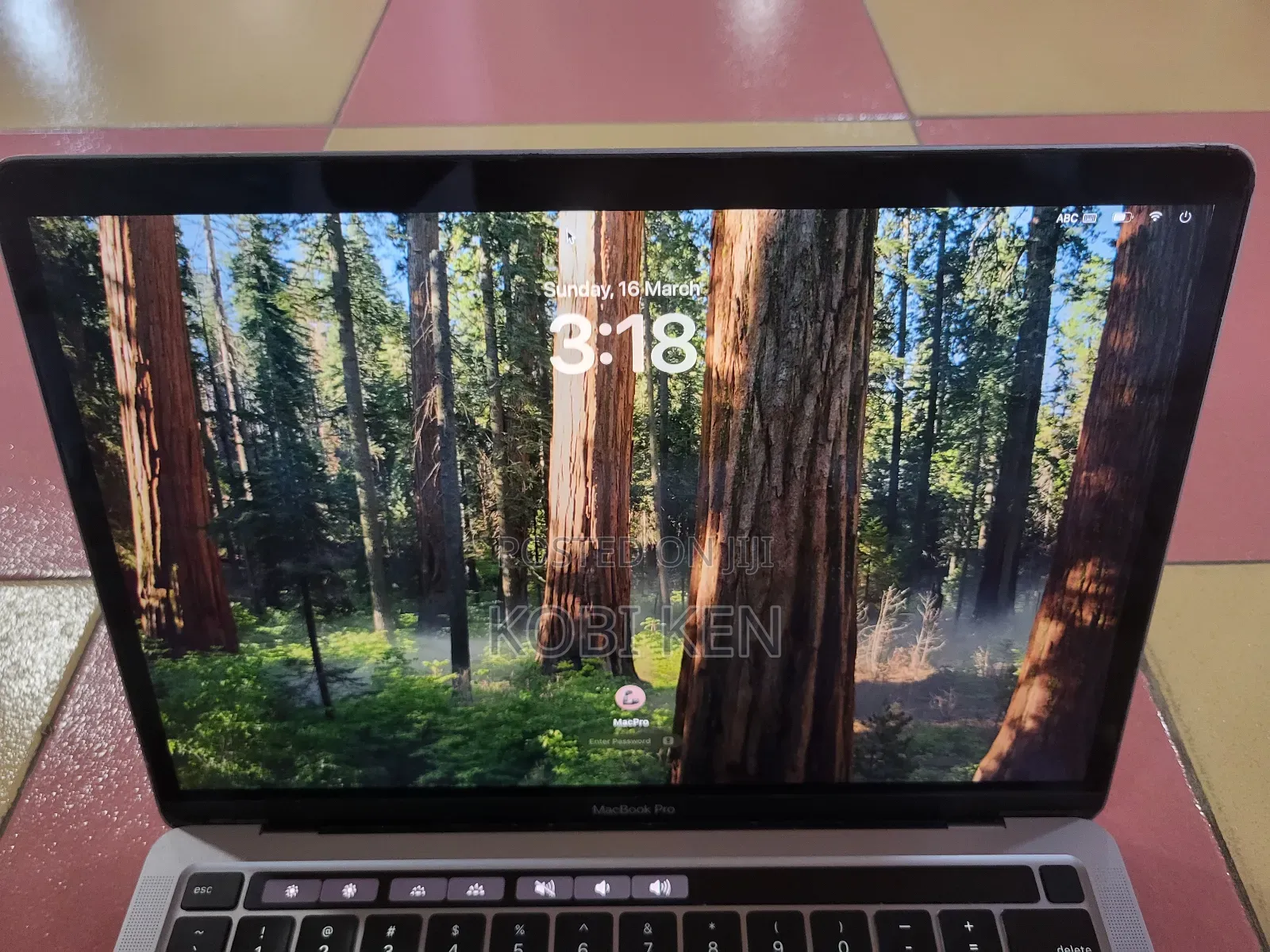 Laptop Apple MacBook Pro 2020 16GB Intel Core i5 SSD 512GB